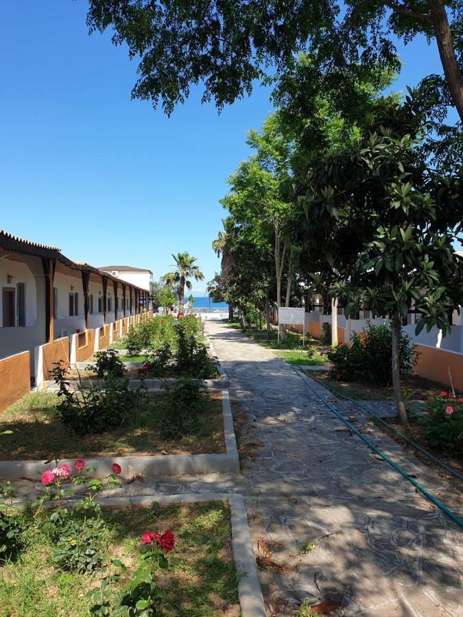 Ugur Beach Hotel Kemer Bagian luar foto