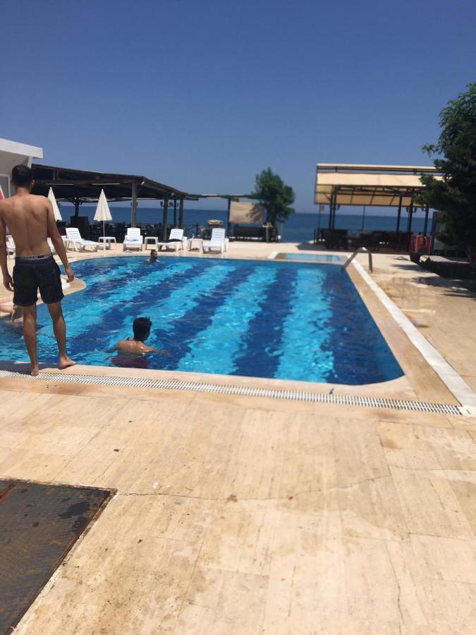 Ugur Beach Hotel Kemer Bagian luar foto